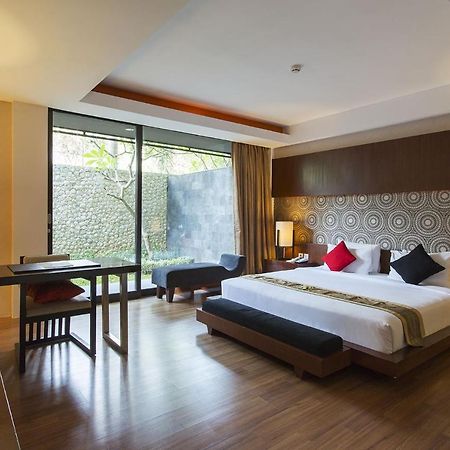 เซ็น พรีเมียม อูลูวาตู คอมเพล็กซ์ Hotel ภายนอก รูปภาพ